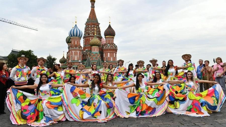 Grupo de dança foi proibido de se apresentar na Praça Vermelha, em Moscou - Marcus Mesquita/UOL