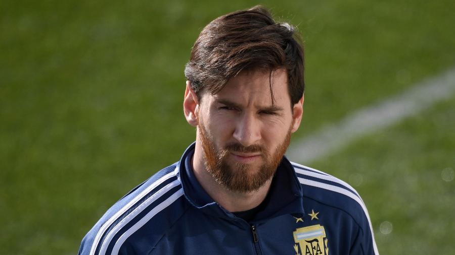 lionel Messi em treino da Argentina - AFP PHOTO / GABRIEL BOUYS