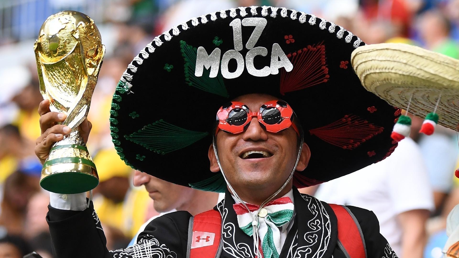 Torcedor do México prestigia sua seleção contra o Brasil na Arena Samara