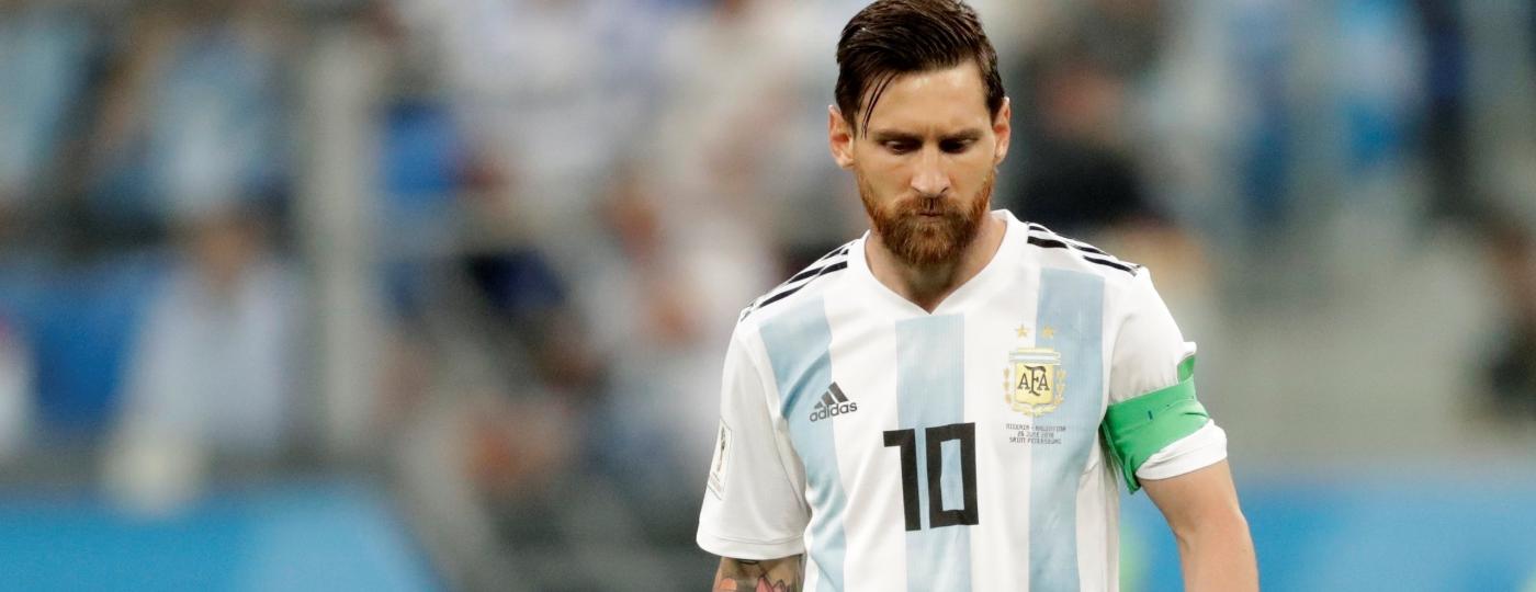 Lionel Messi fica cabisbaixo após Argentina sofrer gol - Henry Romero/Reuters