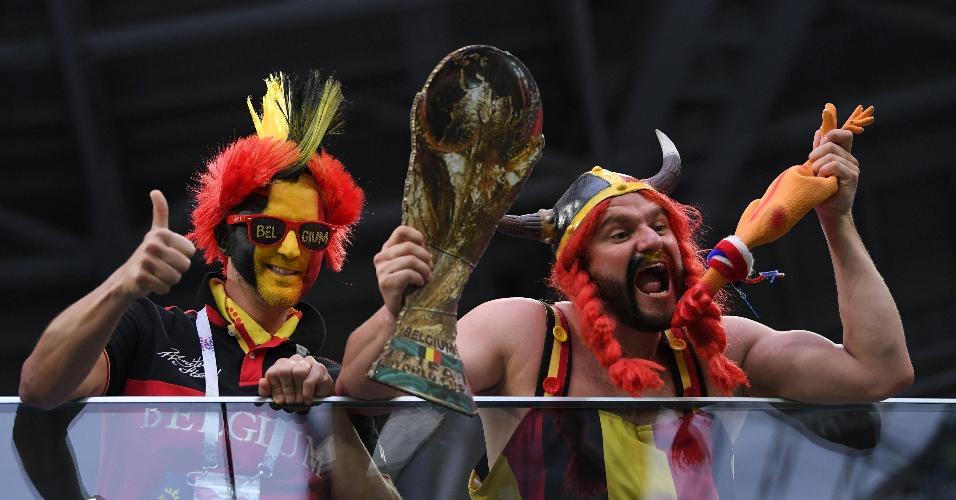 Fãs da Bélgica foram acompanhar a semifinal da equipe no estádio vestidos com as cores do país