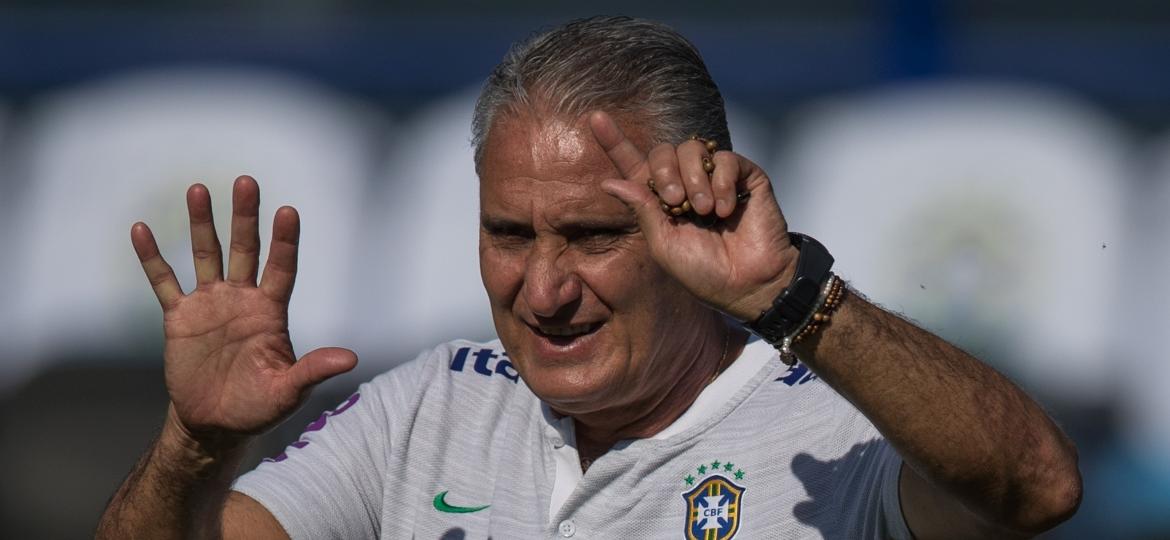 Tite gesticula durante treino da seleção brasileira: ele teve tudo o que pediu - Pedro Martins / MoWA Press