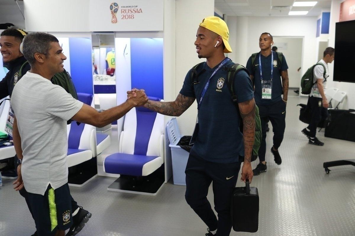 Jogadores chegam ao vestiário para a estreia da seleção brasileira - Lucas Figueiredo / CBF