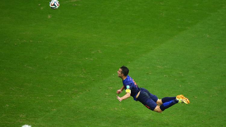 Gol histórico de Van Persie contra a Espanha na Copa do Mundo de 2014