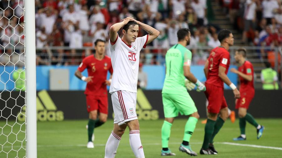 Sardar Azmoun, do Irã, lamenta chance perdida em jogo contra Portugal - Clive Mason/Getty Images