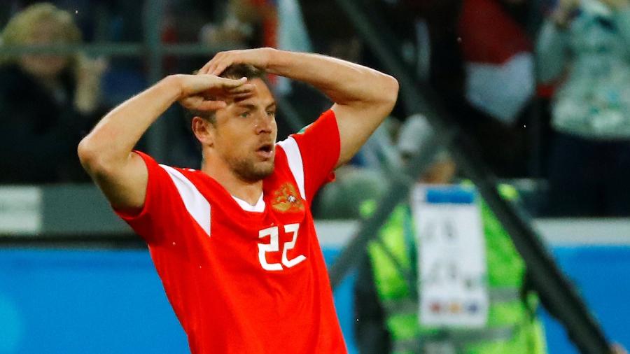Artem Dzyuba comemora gol da Rússia contra o Egito - Fabrizio Bensch/Reuters