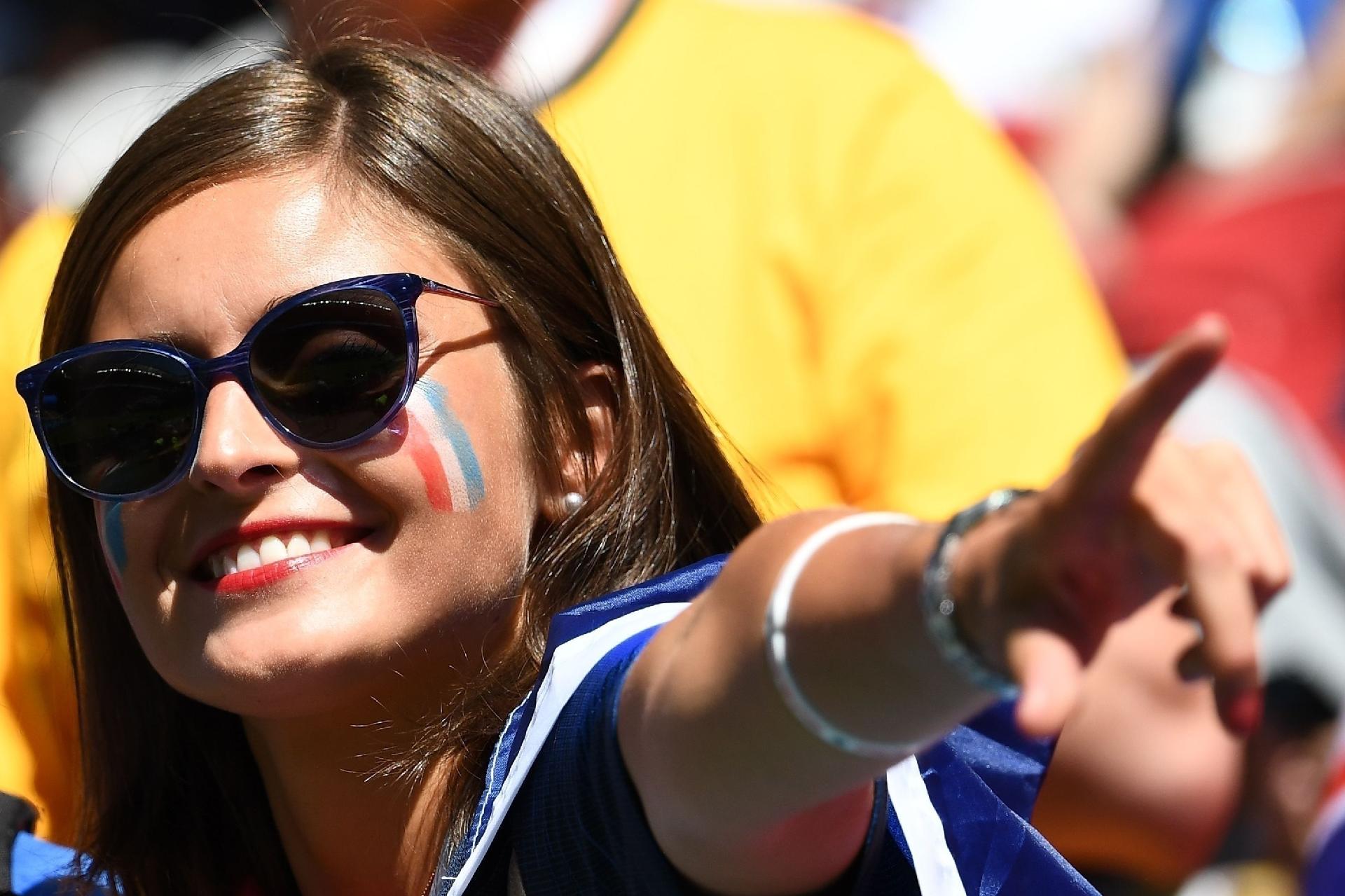 Torcida da França faz festa antes de duelo contra a Austrália - AFP