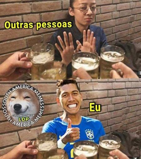 Certo é que todo mundo já fez essa cara do Firmino um dia - Reprodução/Facebook