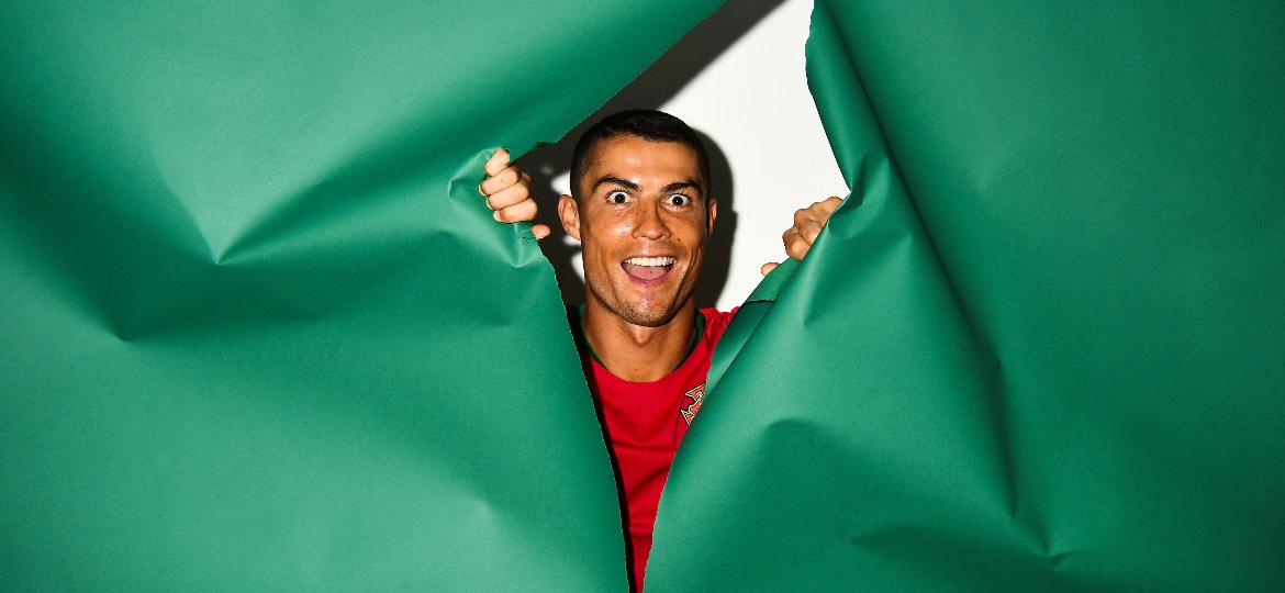 Ao descer do ônibus da seleção de Portugal, Cristiano Ronaldo afirmou que a Espanha será derrotada nesta sexta-feira - Mike Hewitt - FIFA/FIFA via Getty Images