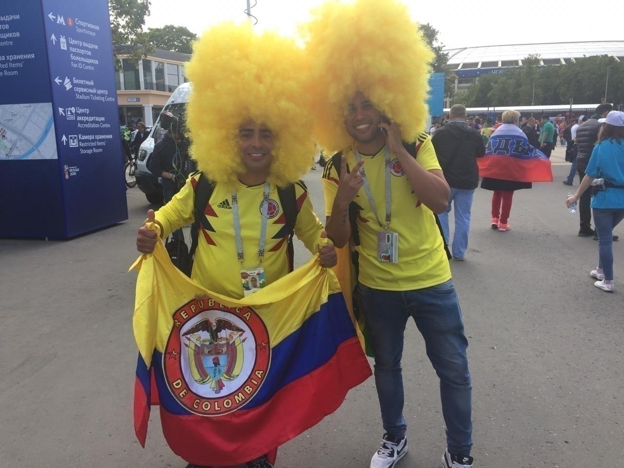 Torcedores da Colômbia no entorno do estádio Luzhniki em que se realizará a abertura da Copa - Luiza Oliveira/UOL