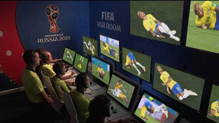 Sem condições de ser implantado no Brasileirão, VAR vai ficar como lembrança da Copa do Mundo. - Reprodução/Twitter
