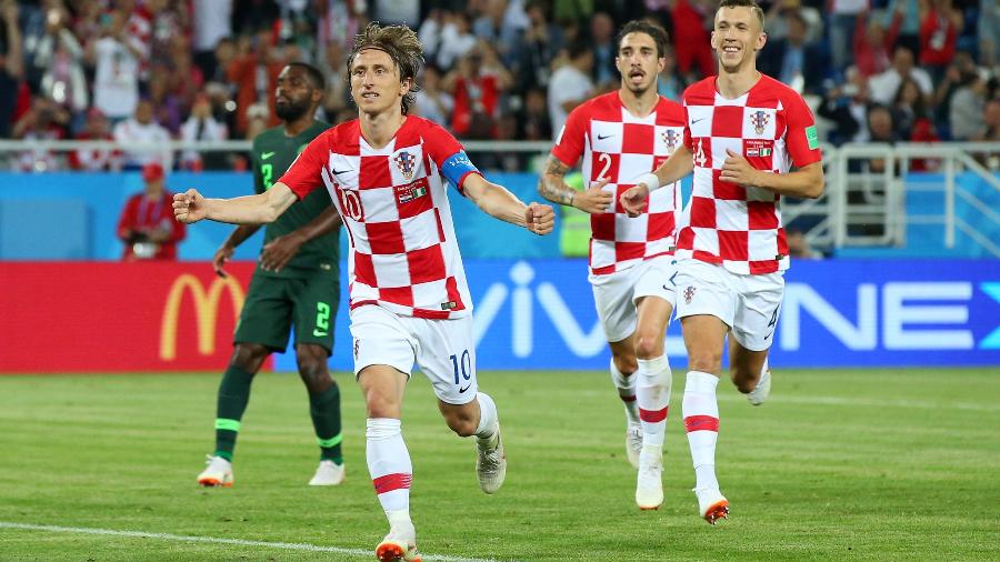 Luka Modric comemora o segundo gol da Croácia contra a Nigéria - Alex Livesey/Getty Images