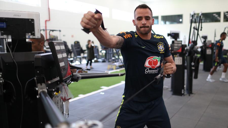 Renato Augusto participa de treino físico na academia da Granja Comary - Lucas Figueiredo/CBF