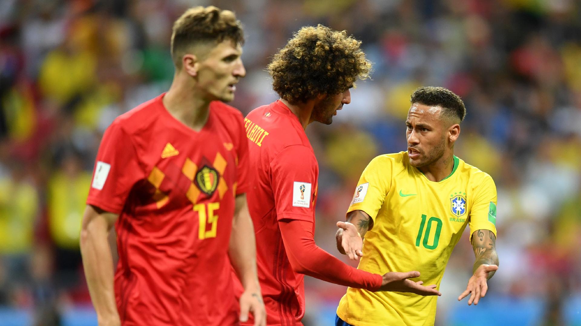 Neymar discute com Marouane Fellaini durante o jogo entre Brasil e Bélgica