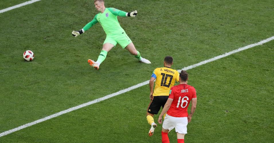 Em contragolpe rápido, Bélgica chegou ao segundo gol em chute de Eden Hazard