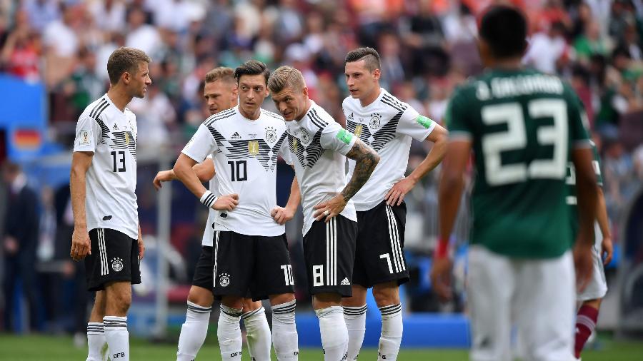 Jogadores da Alemanha lamentam após gol do México - Hector Vivas/Getty Images