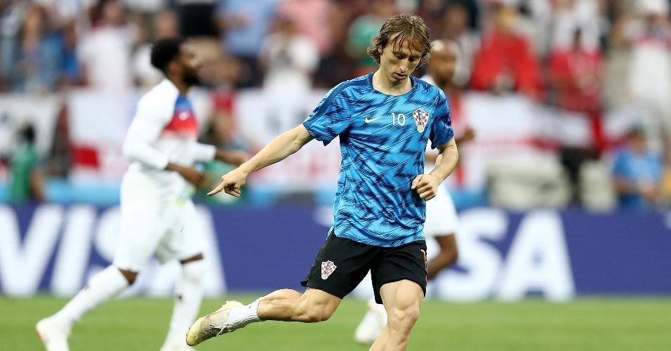 Luka Modric, da Croácia, se aquecendo para a semifinal contra a Inglaterra