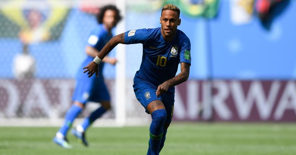 Neymar em ação contra a Costa Rica