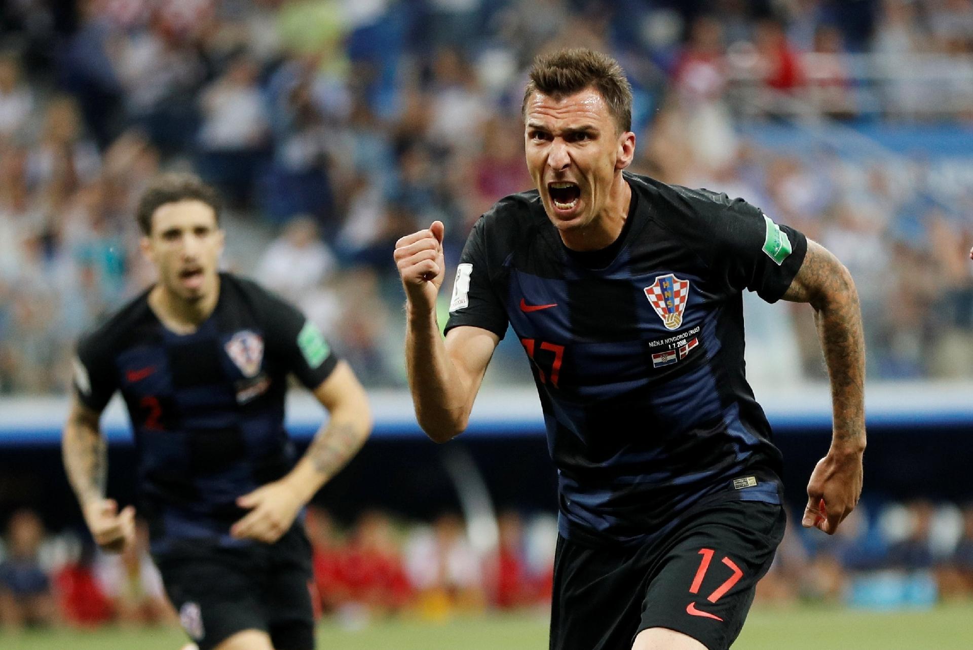Mario Mandzukic comemora gol da Croácia contra a Dinamarca - Darren Staples/Reuters