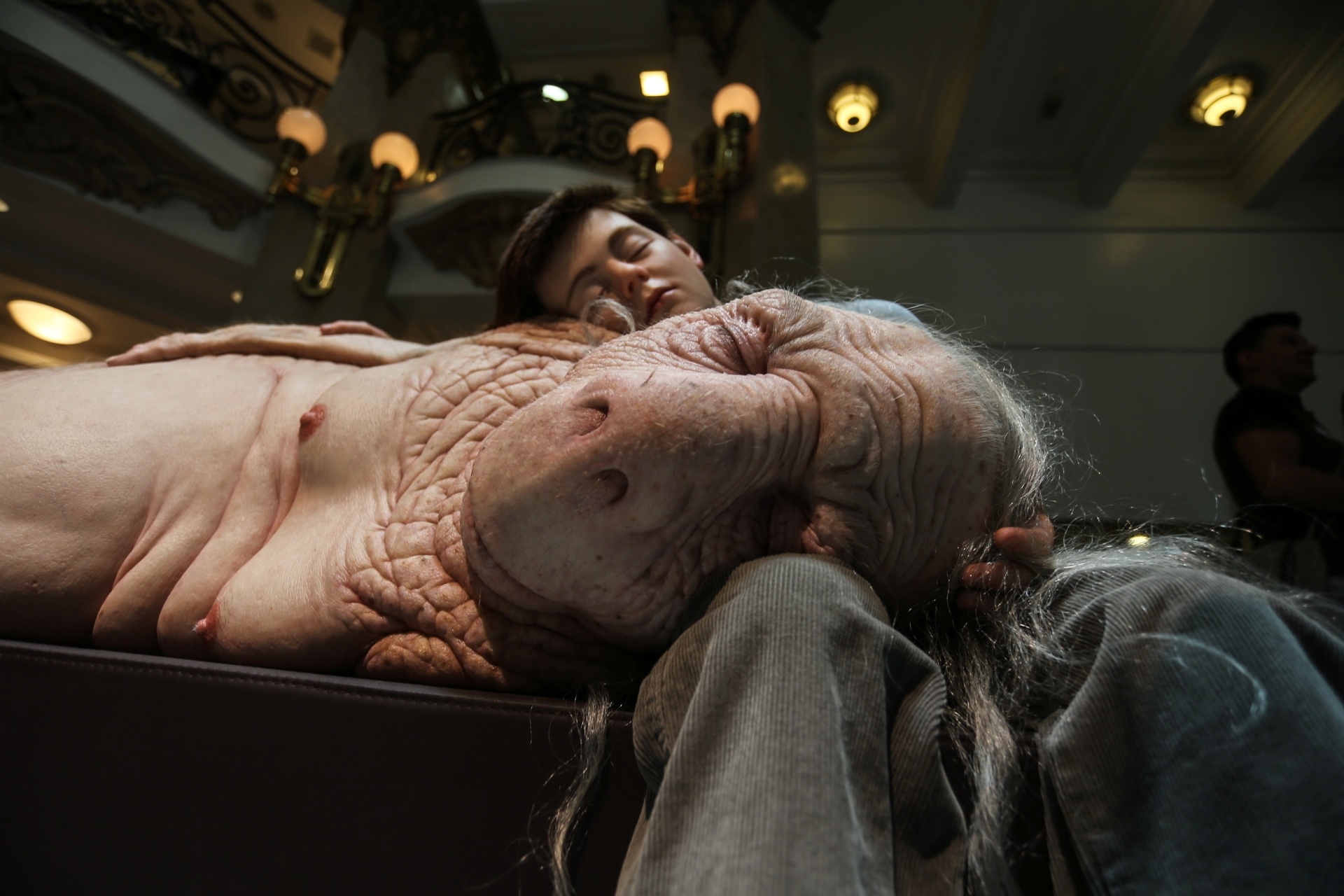 12.out.2015 - Com criaturas geneticamente modificadas, a mostra "Com-Ciência", de Patricia Piccinini, tem a curadoria de Marcello Dantas e ficará em cartaz até 4 de janeiro de 2016 no CCBB de São Paulo - Leonardo Benassatto/Futura Press