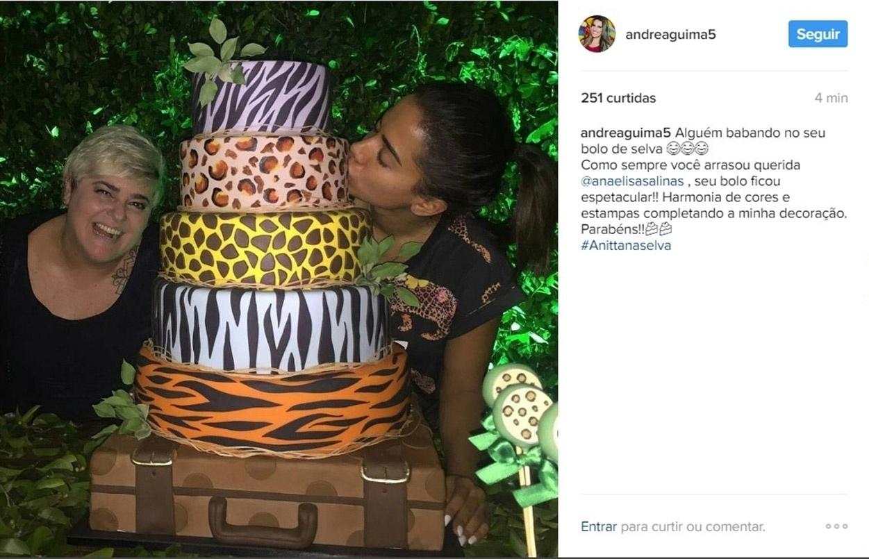 A decoradora Andréa Guimarães mostra detalhe do bolo da festa de 24 anos de Anitta - Reprodução/Instagram