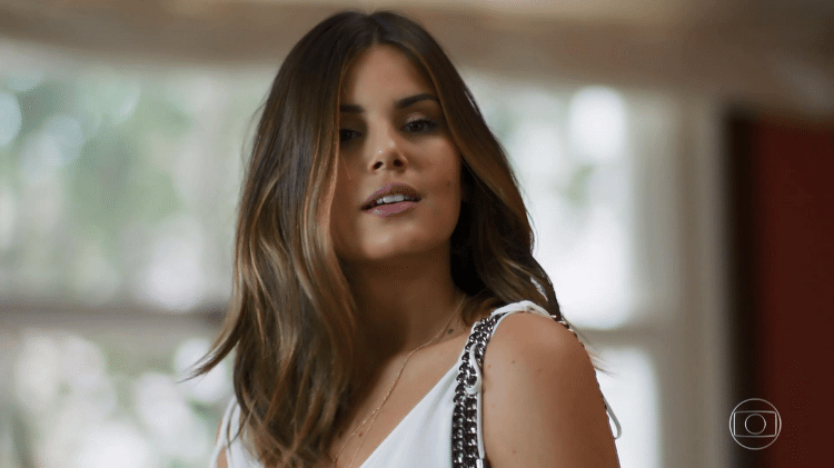 Camila Queiroz como a Luíza de "Pega Pega" - Reprodução/TV Globo - Reprodução/TV Globo