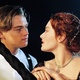 Jack (Leonardo DiCaprio) e Rose (Kate Winslet) em cena de "Titanic" - Reprodução
