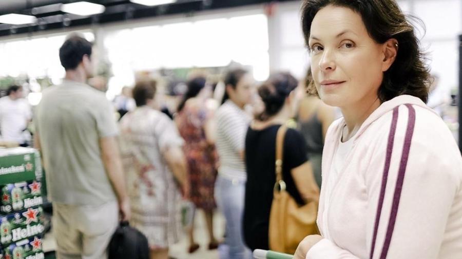 Carolina Ferraz se impressionou positivamente com comportamento de clientes no supermercado - Reprodução/Instagram
