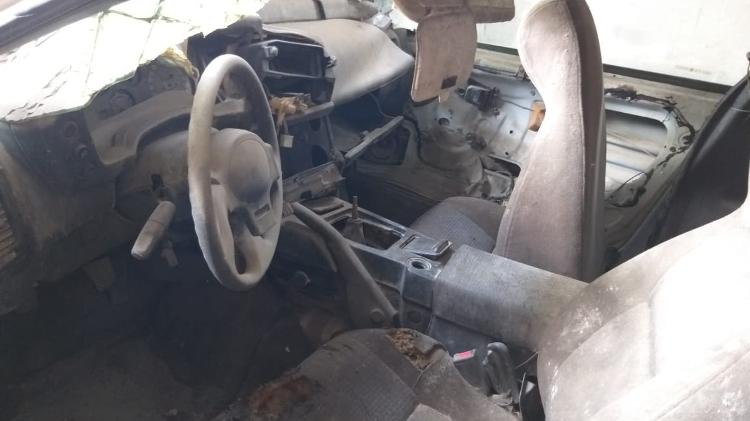 Dener Matheus Galbino Mitubishi Eclipse GS acidente fatal interior - Lucas Cardoso/UOL - Lucas Cardoso/UOL