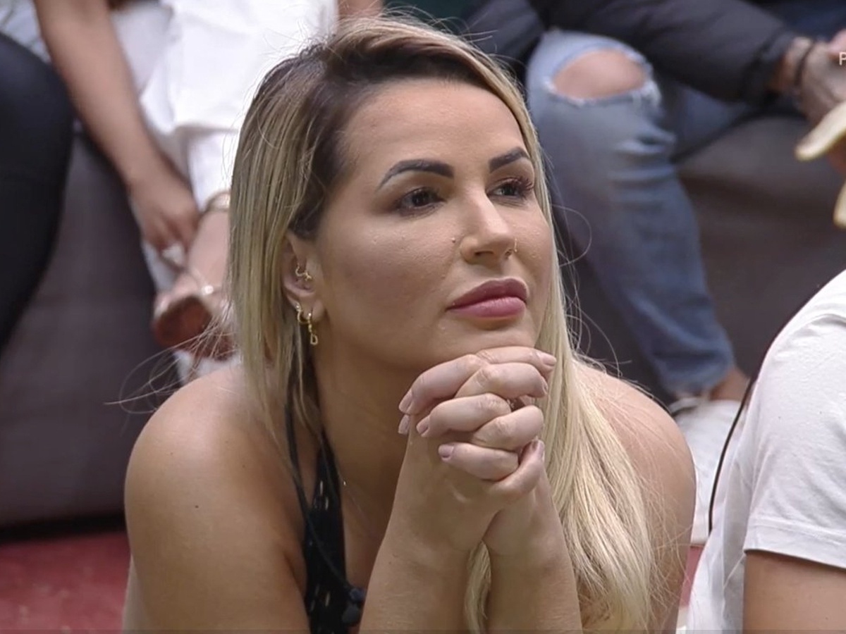 Deolane recusa combinar votos e declara: 'Já tenho inimigo dentro da casa'