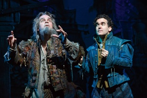 Os atores Brad Oscar e Brian d"Arcy James, em cena do musical "Something Rotten!" - Joan Marcus/Divulgação - Joan Marcus/Divulgação