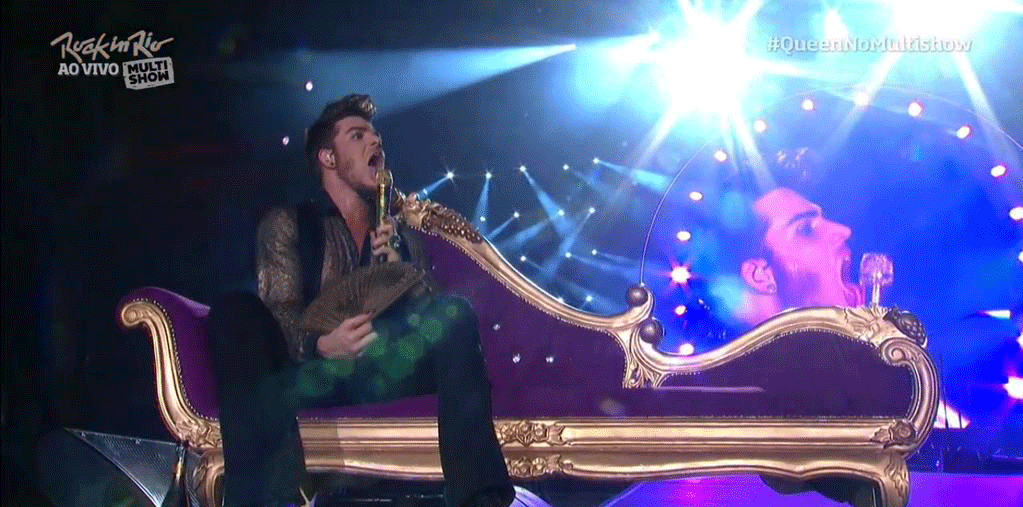 18.set.2015 - Adam Lambert se apresenta com o Queen no Rock in Rio 2015, que marca 30 anos de festival. A edição de 1985 contou com um show antológico da banda britânica - Reprodução