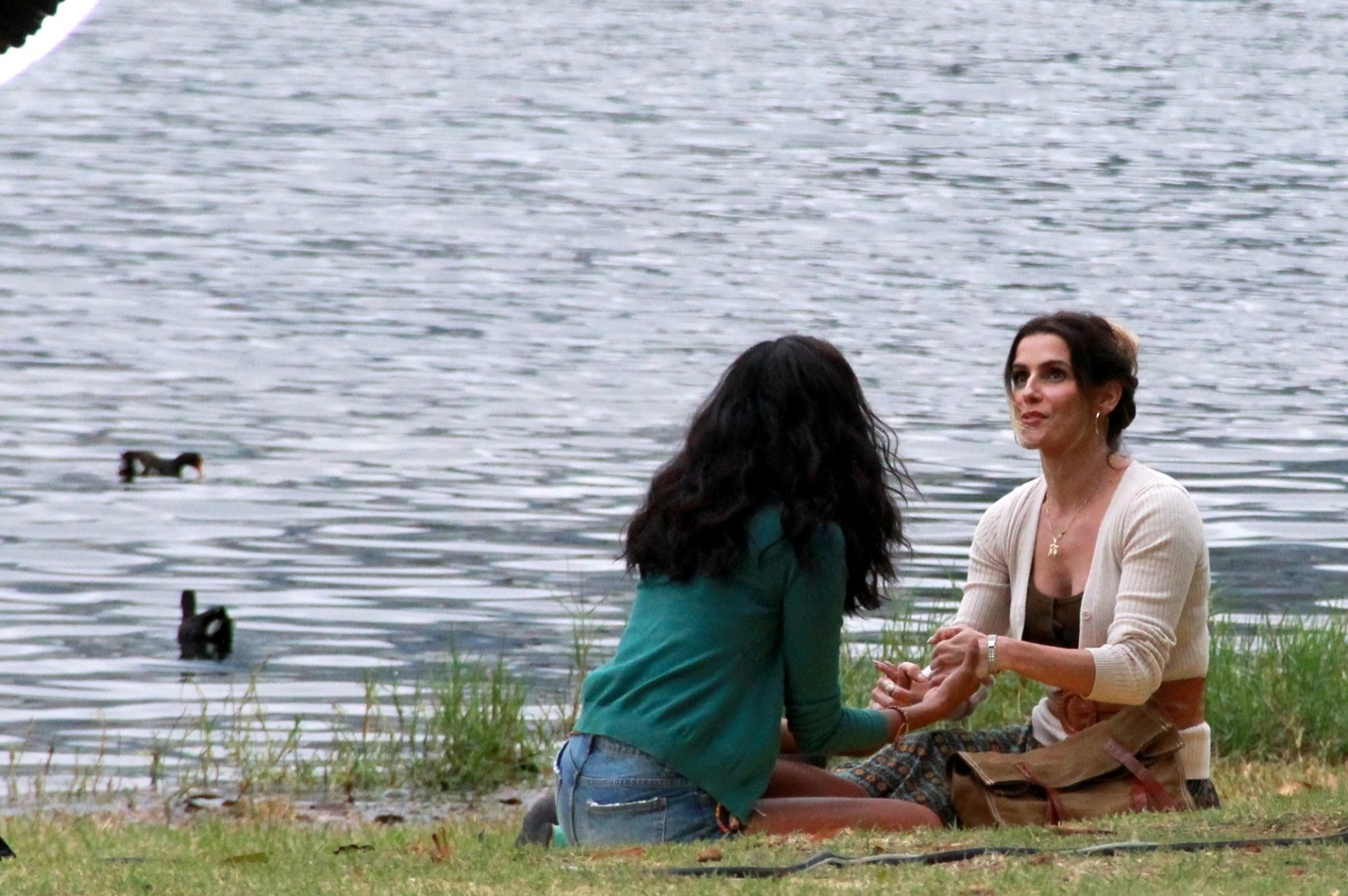 20.jul.2016- Deborah gravou com a protagonista da temporada, Aline Dias, que viverá Joana, elogiou a parceira de cena: "É  mamãe da Malhação, é um presente gravar com ela", disse a atriz. "Malhação: Pro Dia Nascer Feliz" tem estreia prevista para o dia 22 de agosto e fala sobre otimismo e a capacidade pessoal de cada um de transformar a própria realidade - JC Pereira /AgNews