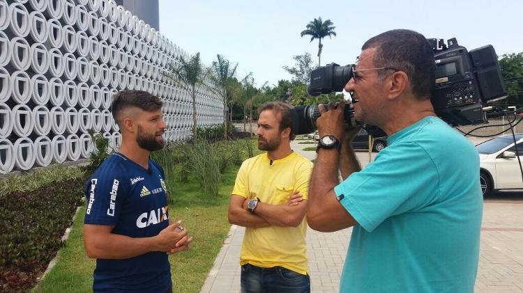 Roger Flores entrevista o craque Diego, do Flamengo - Divulgação - Divulgação