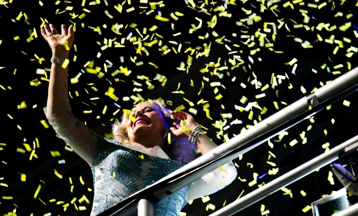 A atriz Vera Fischer é coroada rainha das novelas na Virada Cultural 2017 - Mariana Pekin/UOL