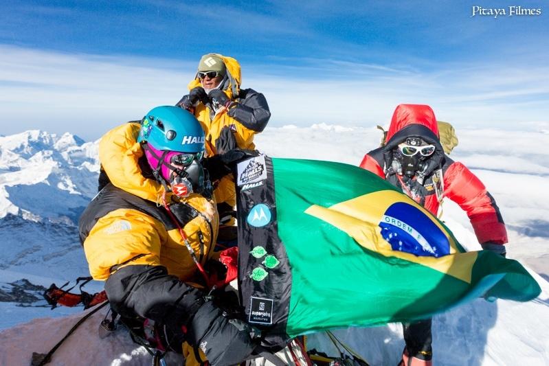 Expedição brasileira comandada por Karina Oliani durante escalada no Everest - Divulgação / Pitaya Filmes