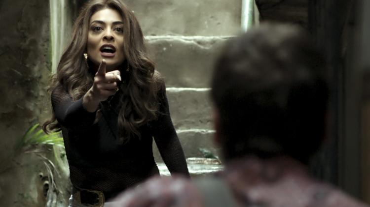 Bibi (Juliana Paes) confronta o marido em "A Força do Querer" - Reprodução/GShow - Reprodução/GShow