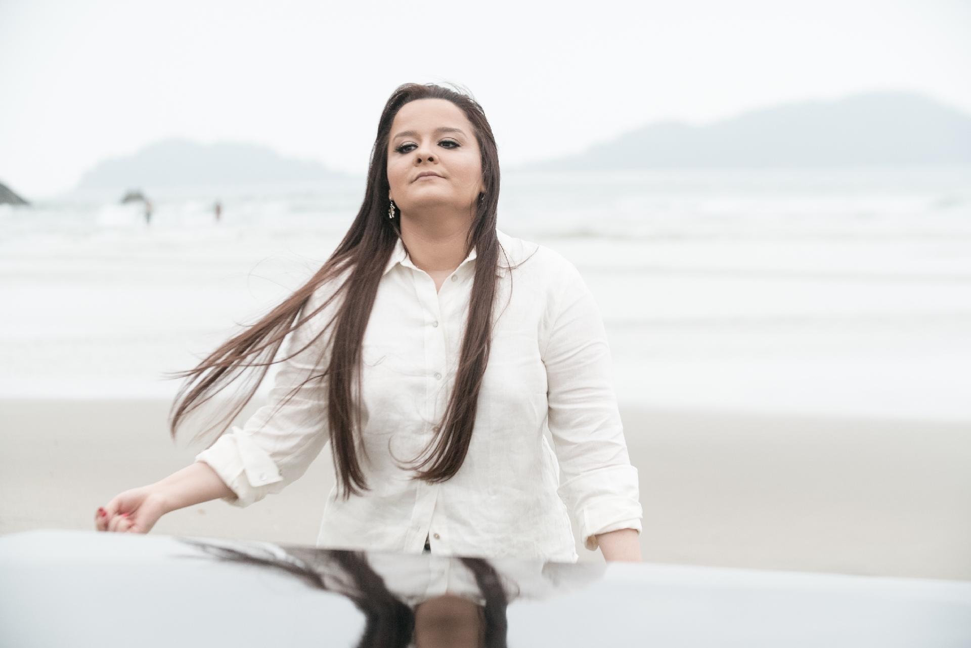 Cenas do clipe de "Bengala e Crochê" de Maiara e Maraisa - Olivio Neto