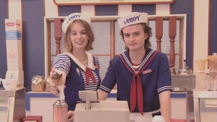 Robin (Maya Hawke) e Steve (Joe Keery) em teaser da terceira temporada de Stranger Things - Reprodução/Twitter - Reprodução/Twitter