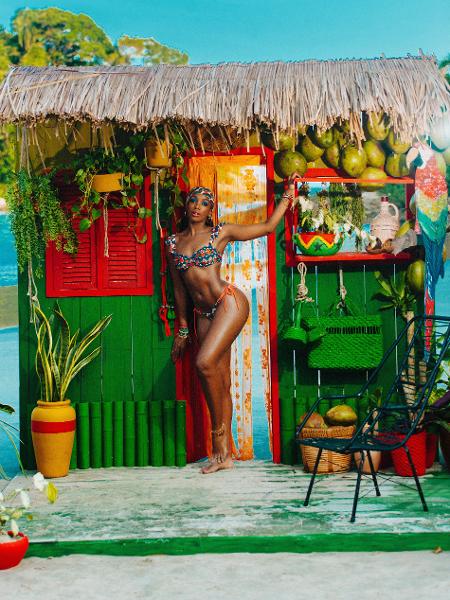 Iza durante as gravações do clipe de "Brisa" - Divulgação - Divulgação