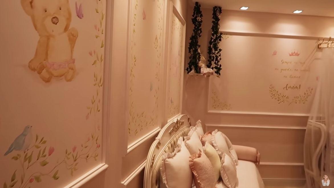 Quarto Maria Alice - YouTube