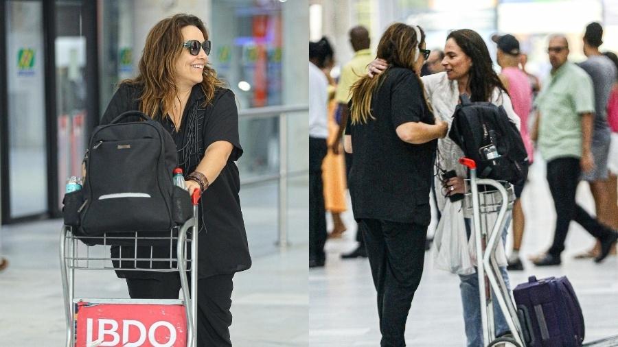 Ana Carolina troca carícias com a namorada, Ramona Bakker, em aeroporto do Rio - Anna Giullia/AgNews