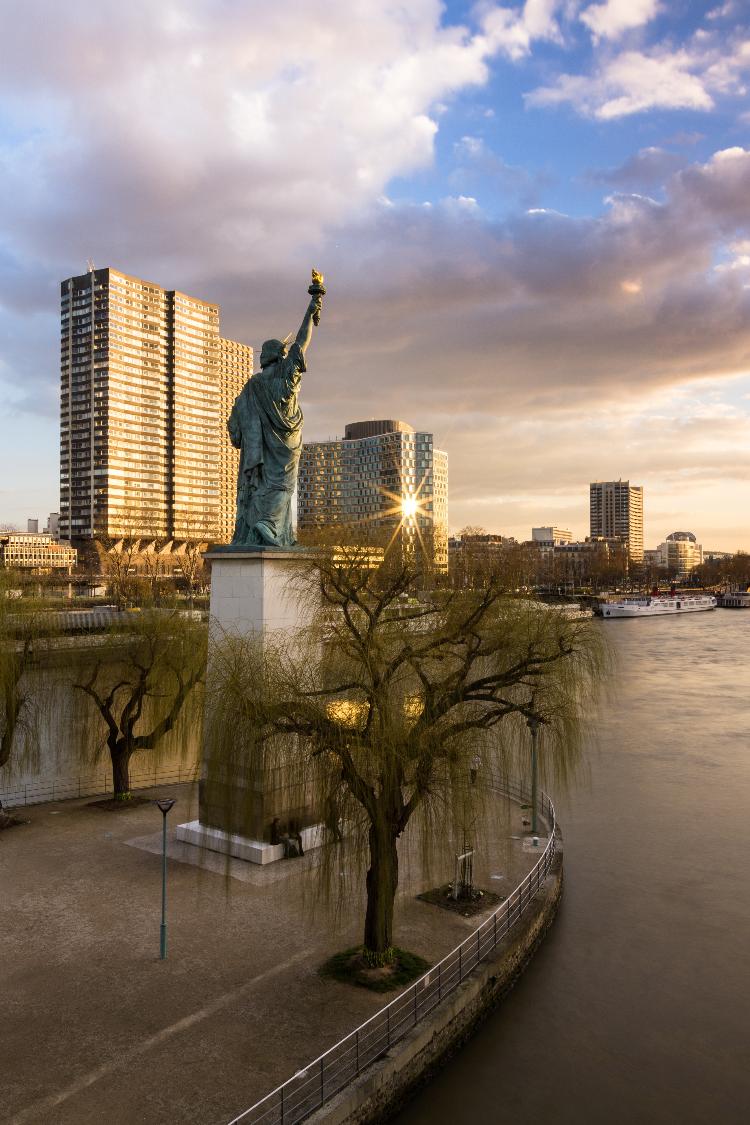 Réplica da Estátua da Liberdade em Île aux Cygnes