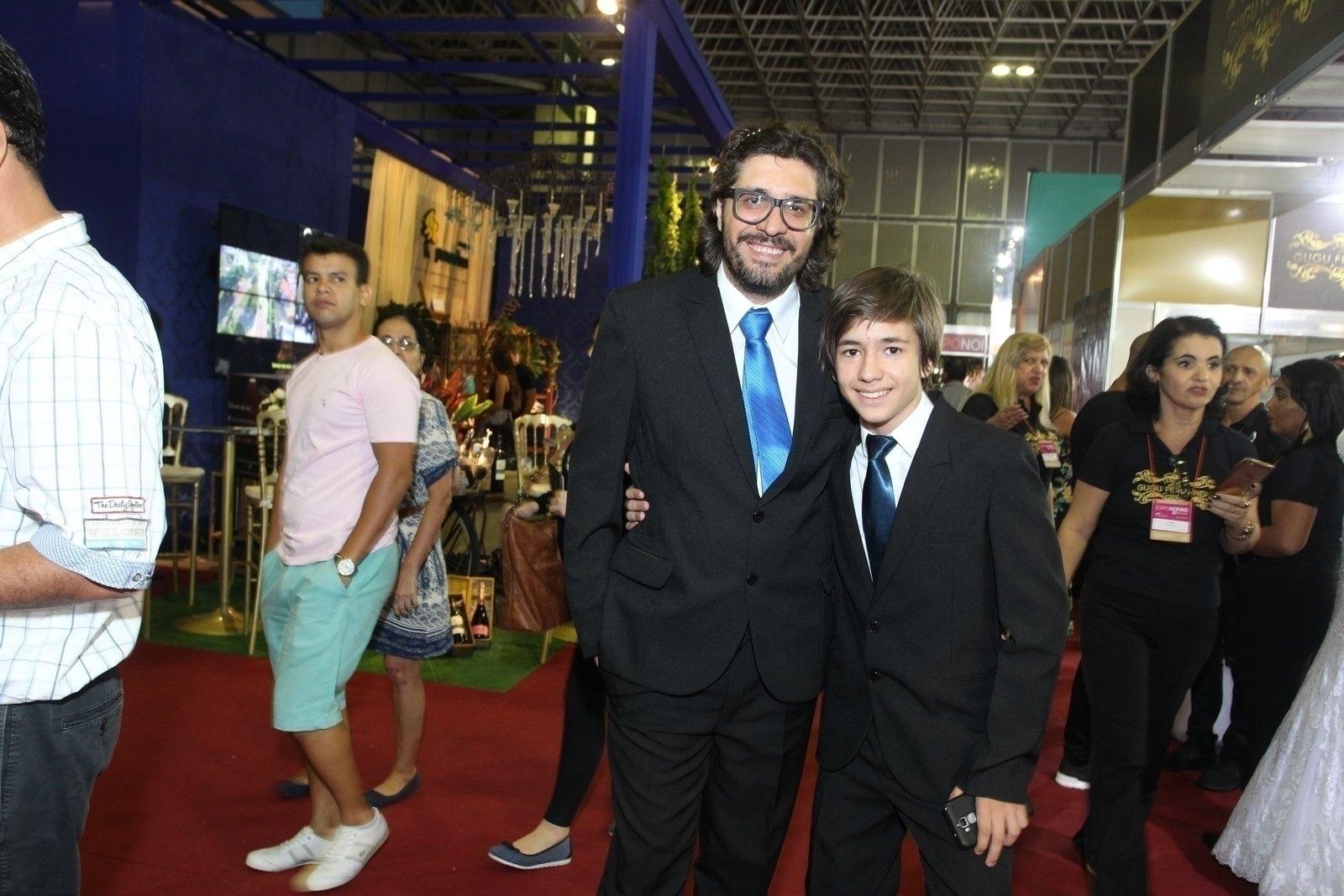 Ilmar marca presença no casamento de Elis acompanhado do filho, Igor - Marcello  Sá Barretto / AgNews