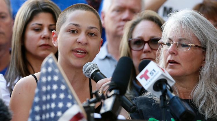 Emma González discursou em um protesto pelo controle de armas em Fort Lauderdale depois de sua escola ter sido alvo de um atirador em 14 de fevereiro - AFP/Getty Images - AFP/Getty Images