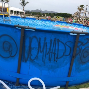 Pichação de Caio Castro e amigos em festival de esportes radicais na Espanha - Reprodução/Faceobook - Reprodução/Faceobook