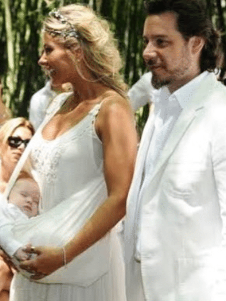 Com o filho no colo, Adriane Galisteu lembra casamento com Alexandre Iódice em 2010 - Reprodução/Instagram