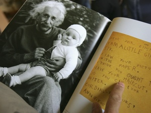 Albert Einstein retratado em livro sobre sua vida - David Silverman/Getty Images - David Silverman/Getty Images