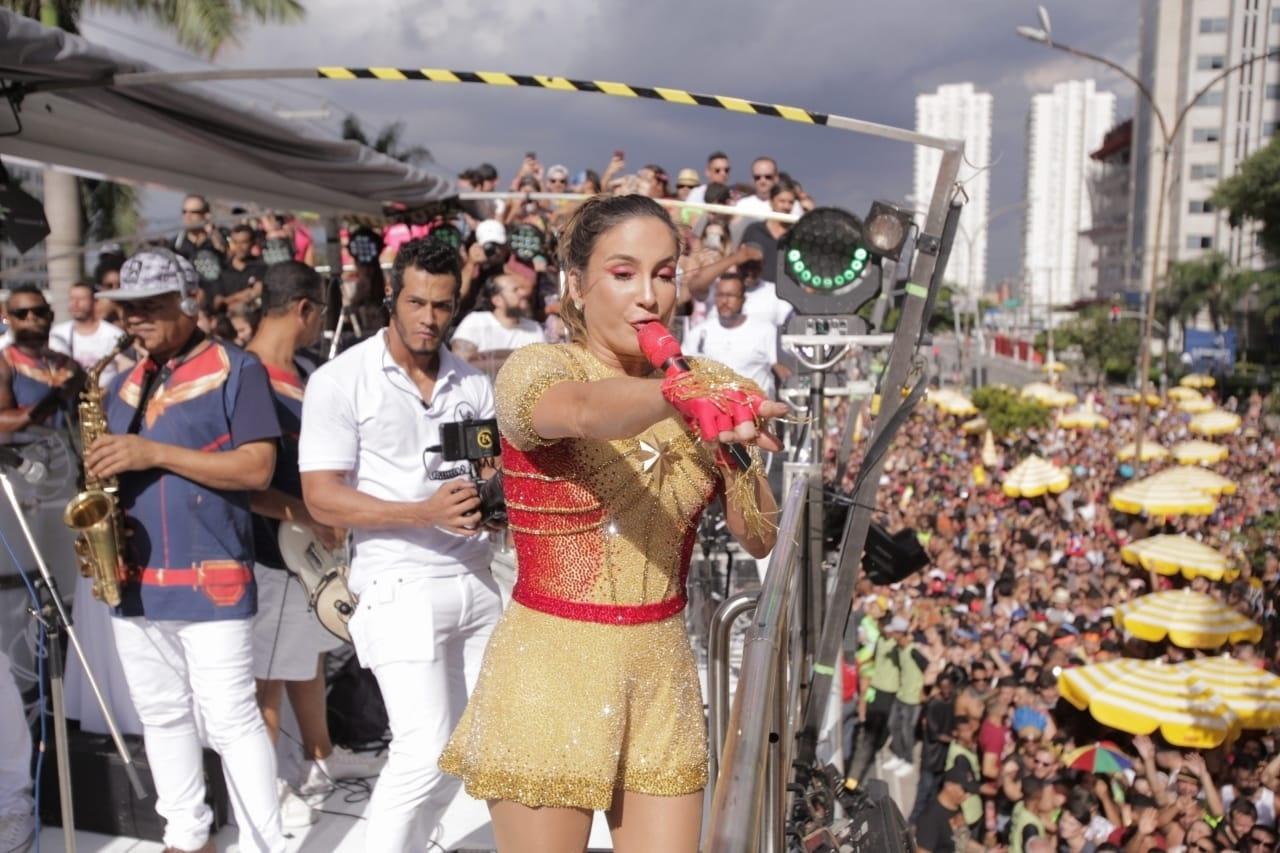 Claudia Leitte comanda Bloco Largadinho em São Paulo - André Lucas/UOL