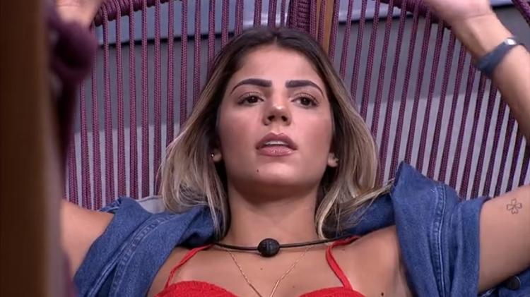 Hariany na varanda do "BBB" - Reprodução/GloboPlay - Reprodução/GloboPlay